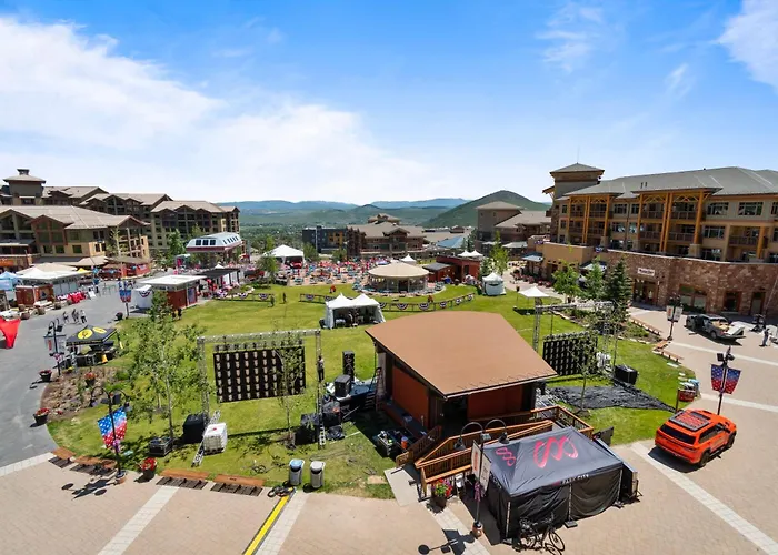 Unequalled Ski In Out Location Next To Gondola, Superior 1Br, Pool, Condo Nast Winner B415