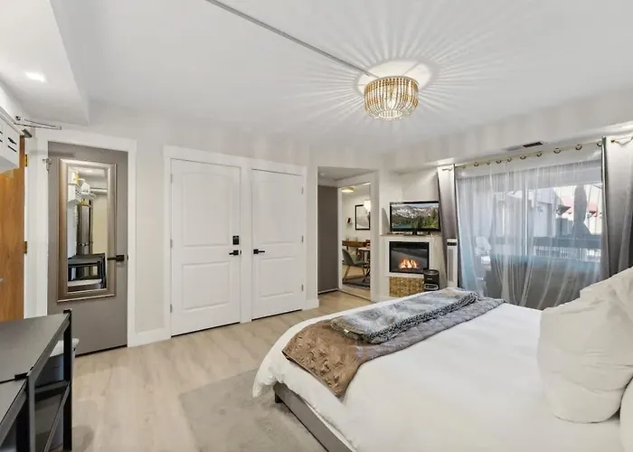 Ski-In Ski Out Luxury 1 Bd / 2 Ba Condo
